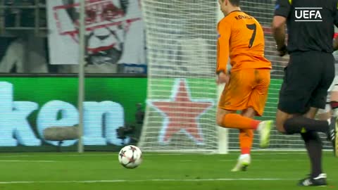 Cristiano Ronaldo - Schalke v Real Madrid - Watch mesmerising goal from every angle!
