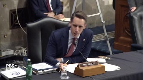 Josh Hawley Puts FBI Director on Blast