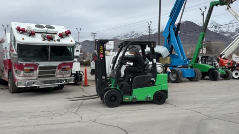 Warehouse Forklift 5,000 LB 3 Stage Sideshift 15' 8" Lift Dual Fuel Yale Fork Lift
