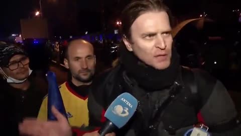 UN TÂNĂR, SPUNE ADEVĂRUL DESPRE CUM ANTIROMÂNII DE LA SRI MANIPULEAZĂ PROTESTELE Dec 2022