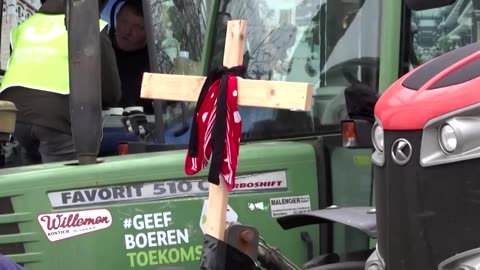 Tractors descend on Brussels over nitrogen emissions