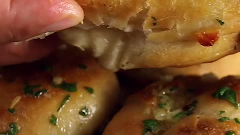 How To Make Mozzarella Stuffed Garlic Knots