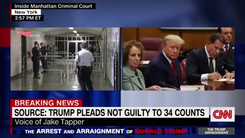 ‘That is an angry Donald Trump’: Analyst on Trump court photos #shorts #video