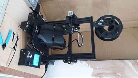 Review: Comgrow Official Creality Ender 3 V2 3D Printer with 1KG White 3D Printer Filament and...