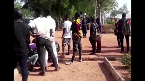 Around 30 students abducted from Nigerian college