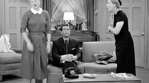 I Love Lucy Season 3 Episode 8 - Redecorating the Mertzes' Apartment