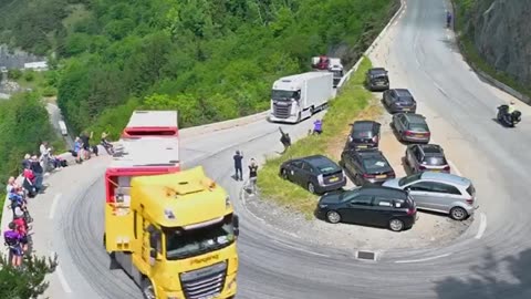 Incredible Road Moments Caught on Camera 2024 | Extreme Dangerous Truck Driving Skills🙆🤷🤭