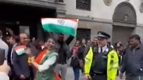 Watch! Solidarity Meet At Indian Mission In UK After Attack By Khalistan Extremists