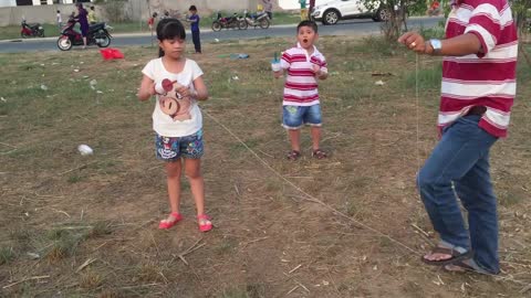 Flying kite -Traditional folk games of Vietnamese