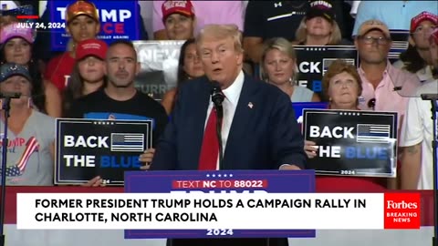 Trump Praises 'The Hulkster' During North Carolina Campaign Rally