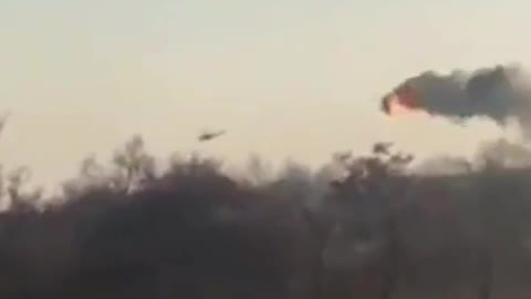 Record of the moment a Russian helicopter is shot down, and goes to the ground.