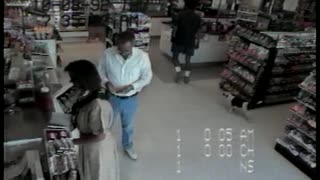 Security Footage Shows Dog Robbing Convenience Store