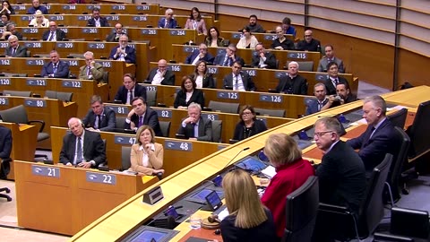 Holocaust survivor asks EU parliament to aid peace in Middle East