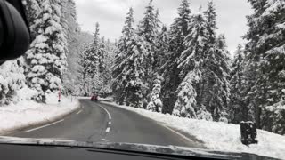 DRIVING ON BEAUTIFUL ROAD IN THE SNOW FILMING IN 4K