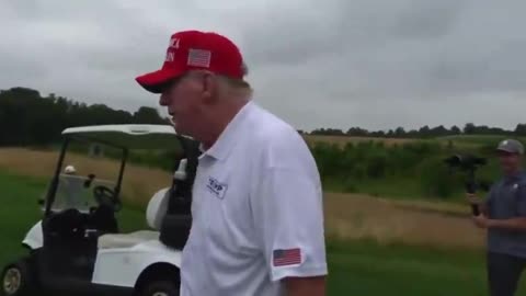 Trump: "You think Biden can do that? We had an argument about golf, can you believe it? 🏌️‍♂️😄