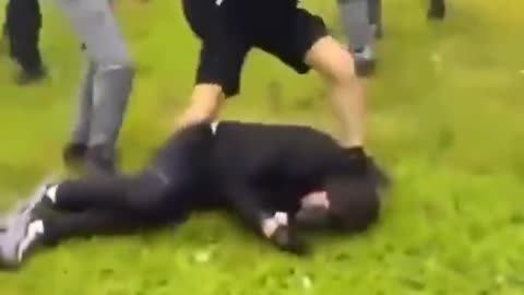 Lone white boy savagely beating as Muslims run through the streets unchallenged by police