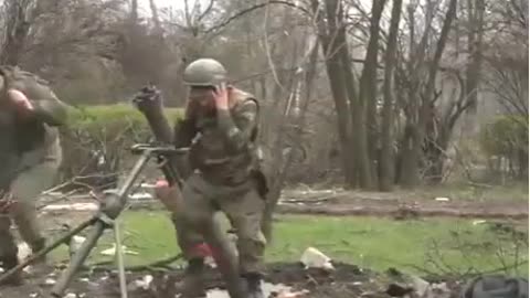 Chechen forces fire mortar on Ukrainian position