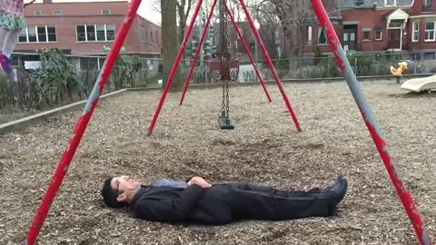 Awesome dad perfects swing stunt at the park