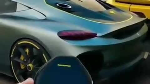 Bugatti vs Lamborghini