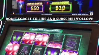 BIG OL' PIGGIE WIN!!! #slots #casino #slotmachine #slotwin #jackpot #bonusfeature #casinogames