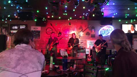 Comfortably Numb - Luckys Burger and Tap - Asheboro NC