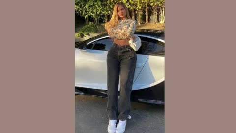 Kylie Jenner's Street Style Fashion