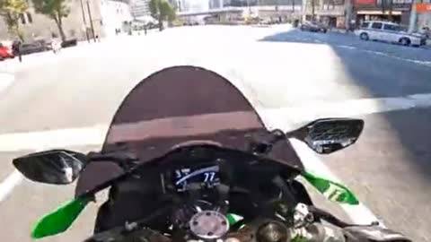 Kawasaki ZX10R riding motorcycles, urban commuter day!