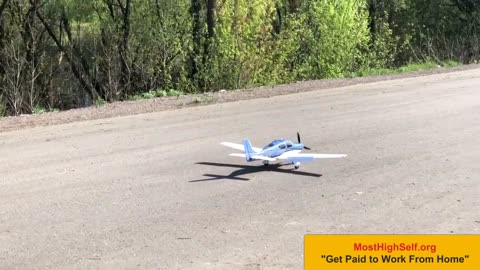 Cirrus SR22T RC Landing Like a Pro! ✈️