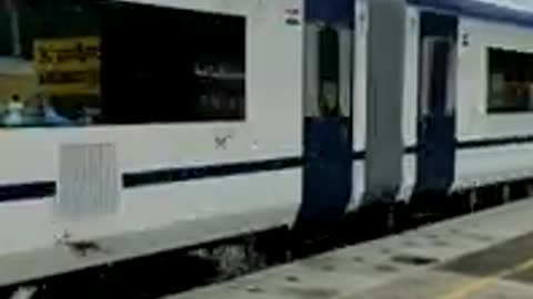 Vande Bharat express trail new train bande Bharat