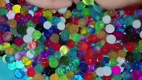 So satisfying to watch, fun with marbles, fun with balls, oddly satisfying video