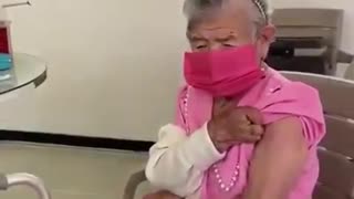 Video: Ana de Dios, la primera abuelita de Bucaramanga vacunada contra el Covid-19