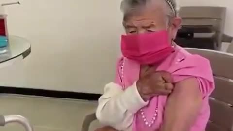 Video: Ana de Dios, la primera abuelita de Bucaramanga vacunada contra el Covid-19