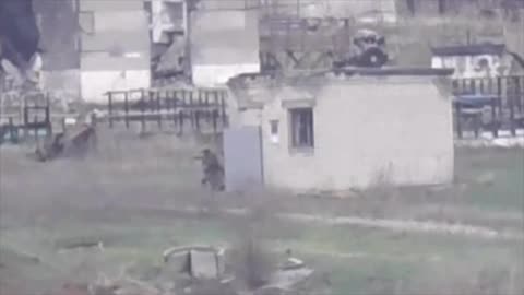 Ukrainian sniper takes out Russian soldier in Ukraine