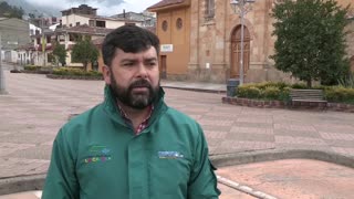 Municipio colombiano desinfecta zonas comunes para prevenir el COVID-19