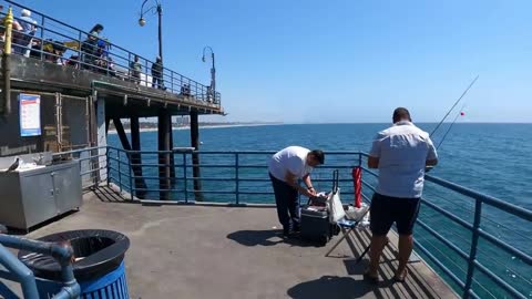 Leisurely American people, beautiful coastal scenery