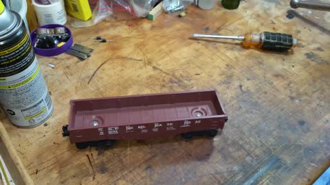 LIONEL TO MARX TRANSITION CAR / 10-32 SCREW / NYLOC NUT / TAB & SLOT COUPLER / 5 MINUTE JOB