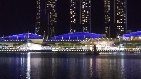 Lake in front of Marina Bay Sands.