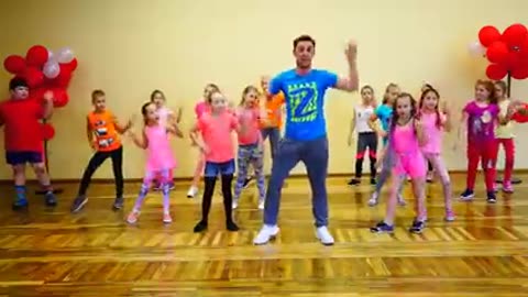 Zumba Kids (easy dance) - I like to move it