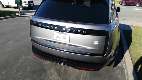Shopping for trucks & SUV's 2024 Range Rover
