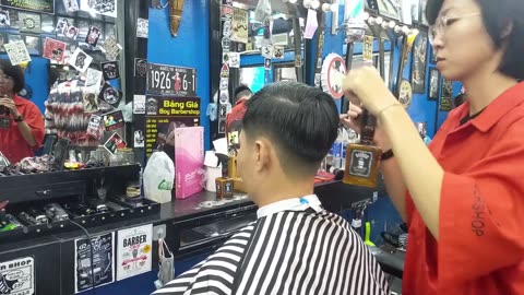Talent girl in boy barbershop - Hair style for men