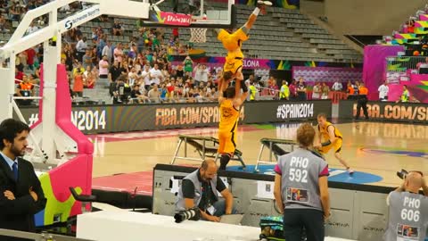 CRAZY DUNK SHOW in FIBA World Cup by DUNKING DEVILS