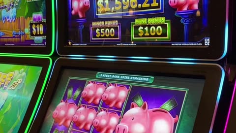 FULL SCREEN PIG!!! #slots #casino #slotmachine #slotwin #jackpot #bonusfeature #casinogame #gambling