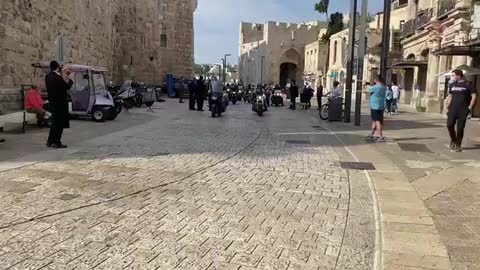 Israel: "BIKERS FOR TRUMP" drive through Jerusalem!