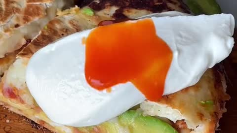 5_breakfast quesadilla, recipe on my website 🧡