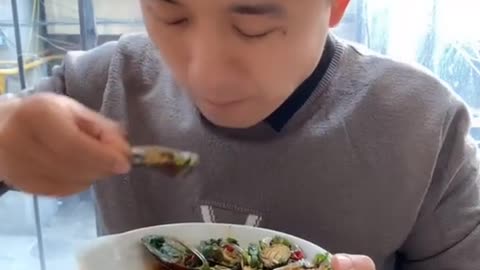 The Chinese cuisine abalone is delicious