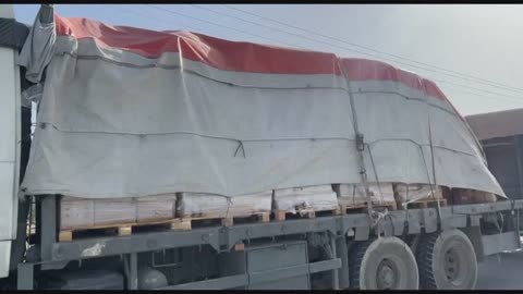 Aid fuel trucks at Rafah crossing