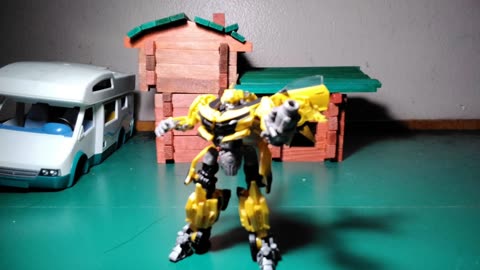 Transformers Bumblebee versus Bumblebee versus cheetore