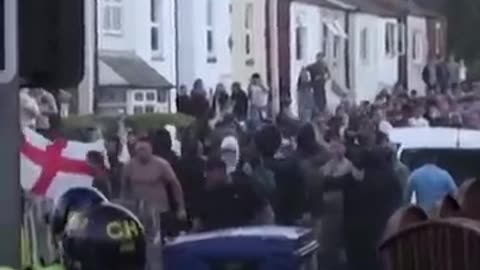 Far-right riots target British Muslims after Southport murder