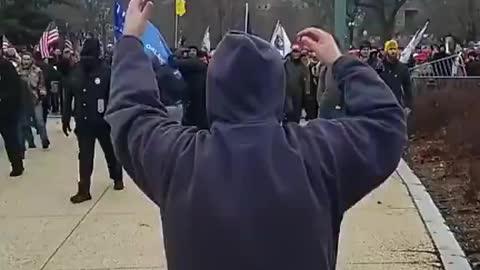 DC police allow staged actors into Capitol building