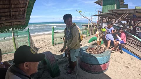 Filipino Beach Side Musician Spreading Joy